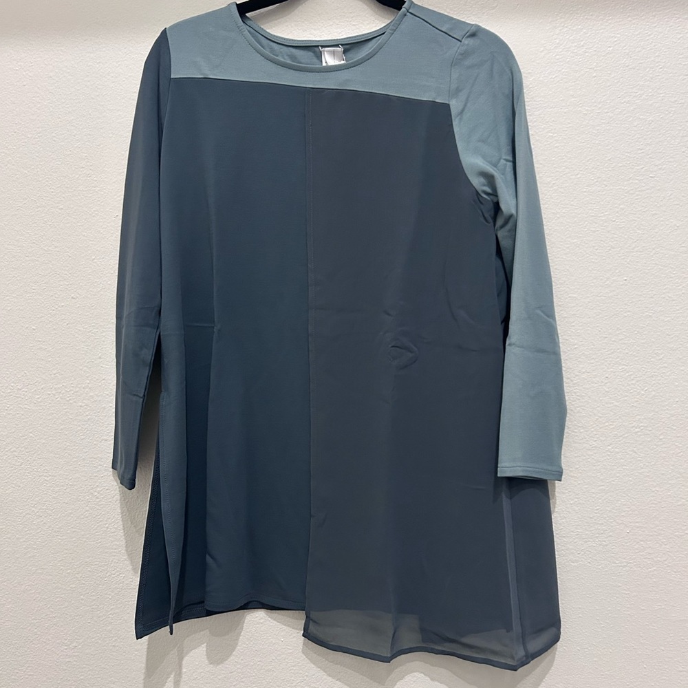 NWT Women’s Blouse Size xs